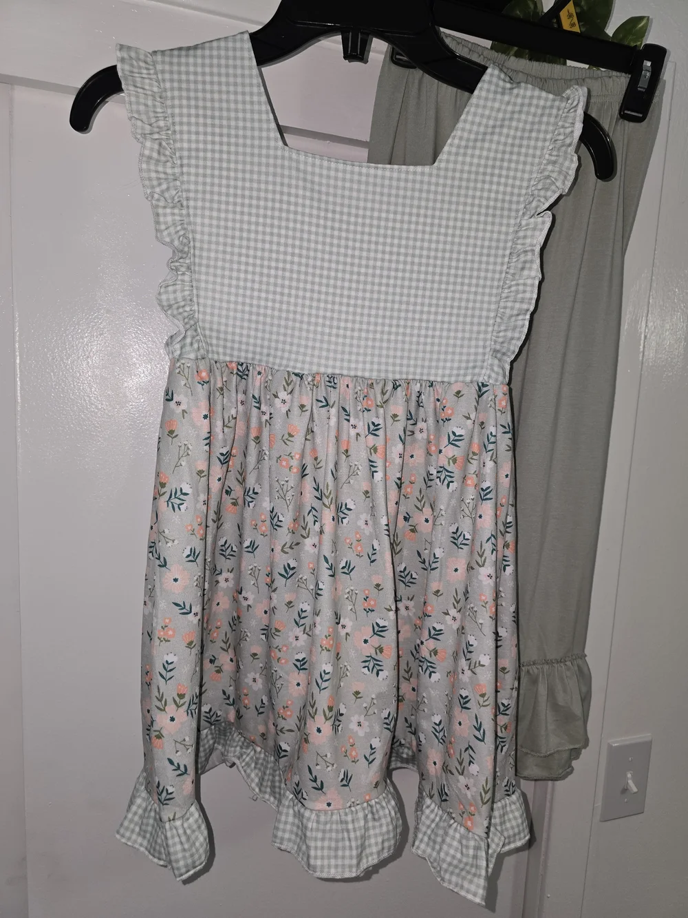 Abby & Evie Girls 2pc Dress & Leggings Set Size 8 Cotton Floral Ruffle